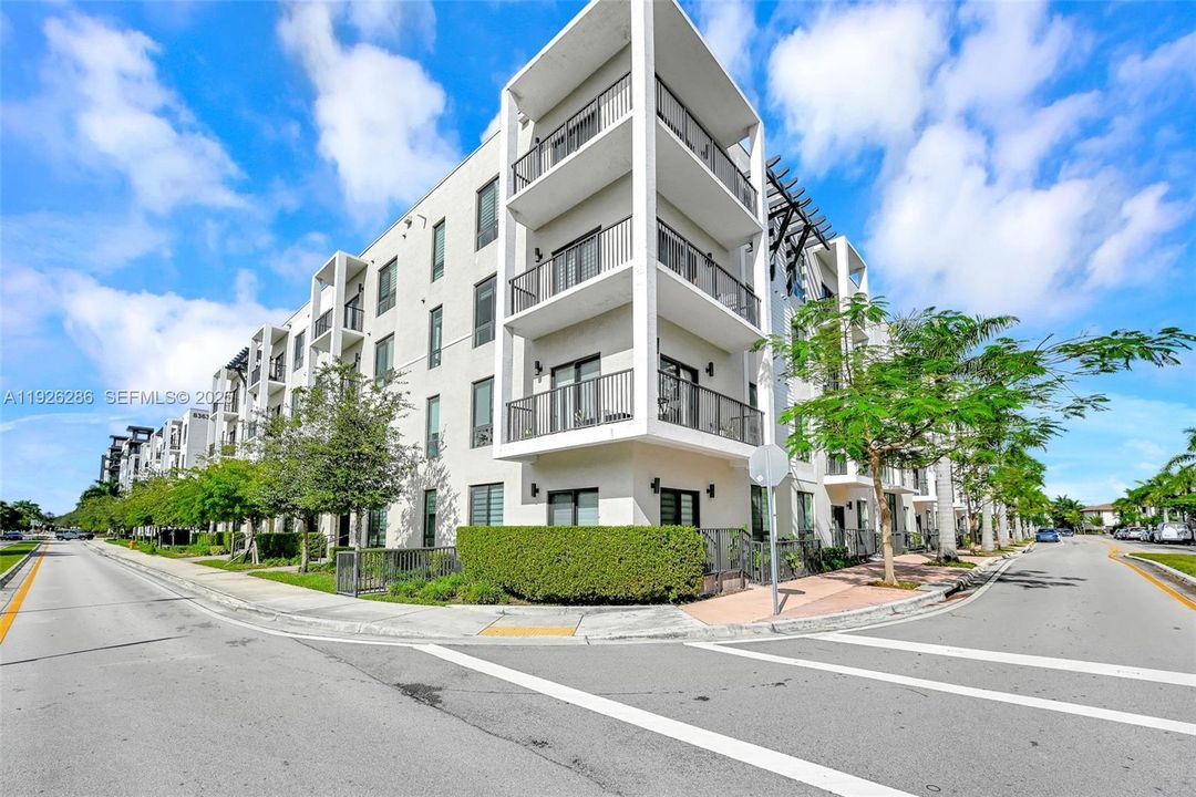 For Sale: $599,000 (4 beds, 3 baths, 1506 Square Feet)