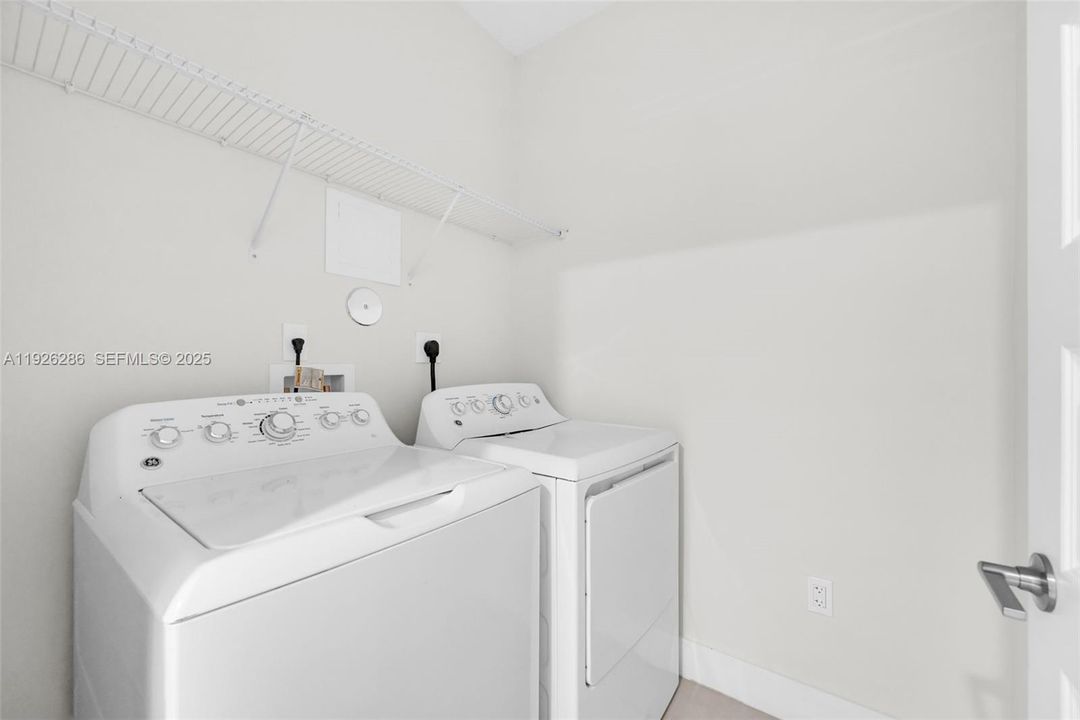 For Sale: $599,000 (4 beds, 3 baths, 1506 Square Feet)