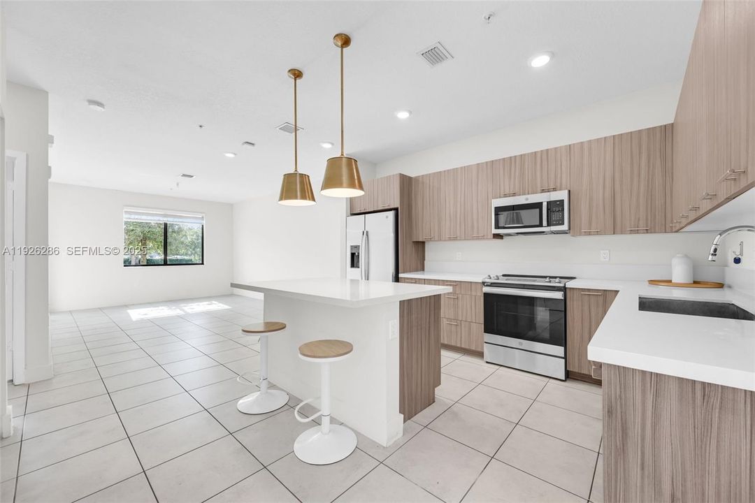 For Sale: $599,000 (4 beds, 3 baths, 1506 Square Feet)