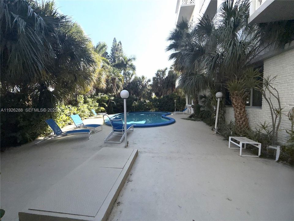 出租: $2,225 (1 贝兹, 1 浴室, 929 平方英尺)