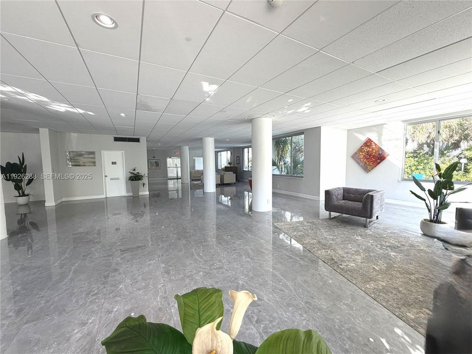 出租: $2,225 (1 贝兹, 1 浴室, 929 平方英尺)