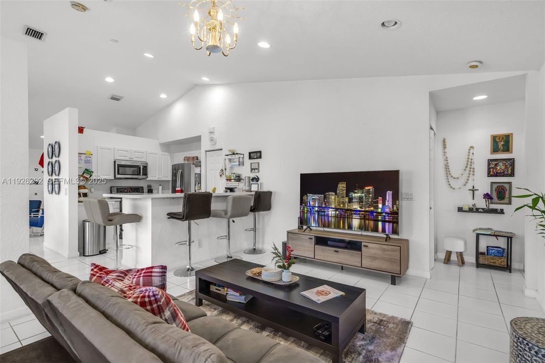 En Venta: $739,000 (3 camas, 2 baños, 1533 Pies cuadrados)