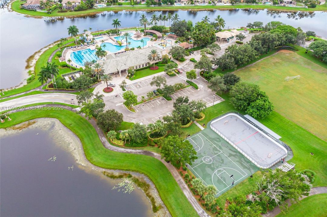 En Venta: $739,000 (3 camas, 2 baños, 1533 Pies cuadrados)