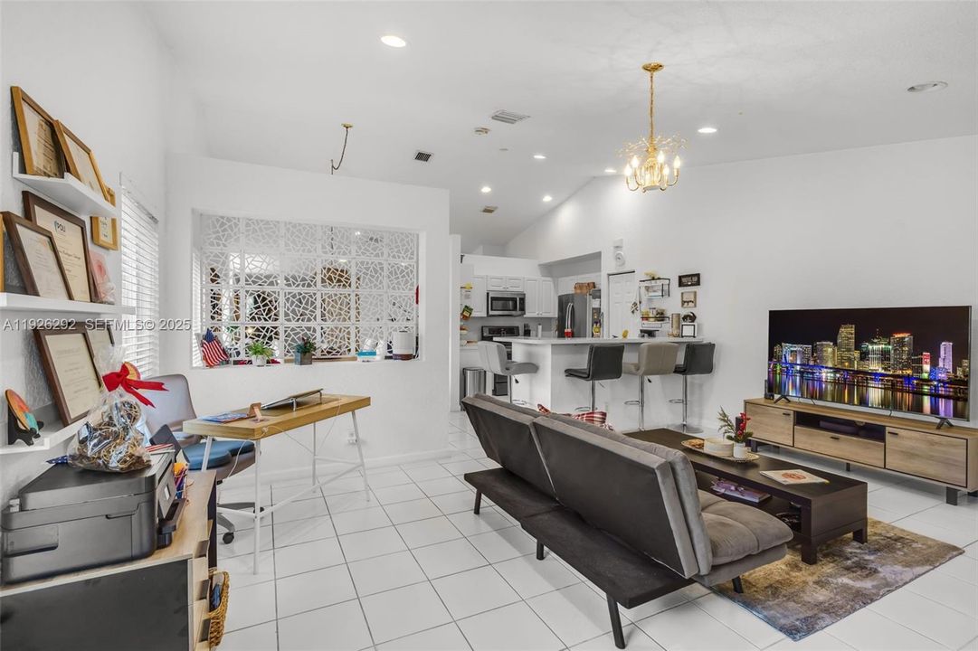 En Venta: $739,000 (3 camas, 2 baños, 1533 Pies cuadrados)