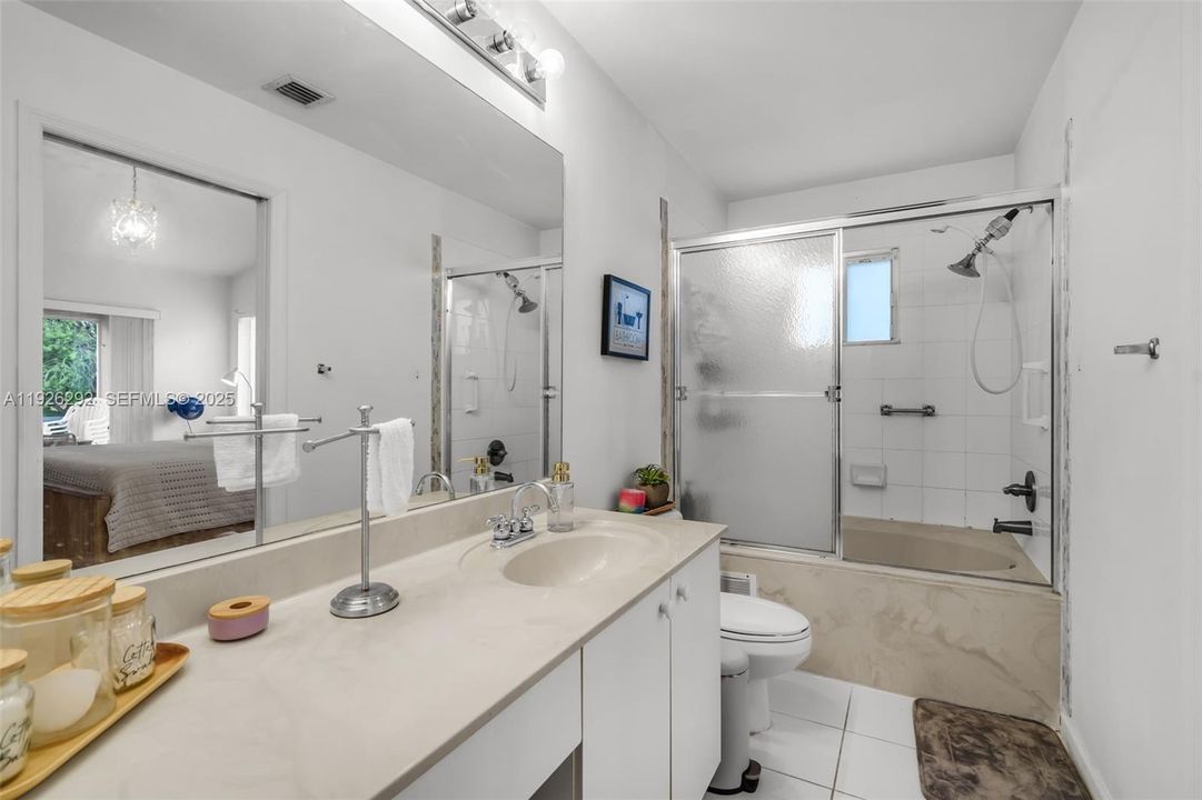 En Venta: $739,000 (3 camas, 2 baños, 1533 Pies cuadrados)