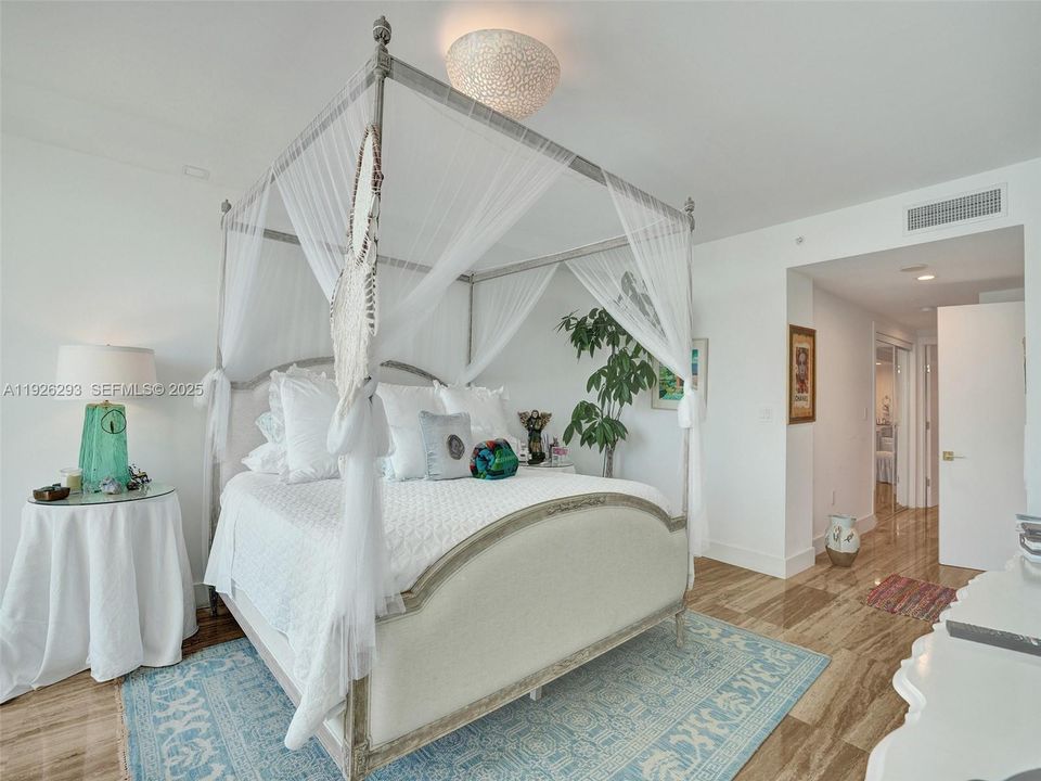 For Sale: $1,750,000 (3 beds, 4 baths, 2984 Square Feet)