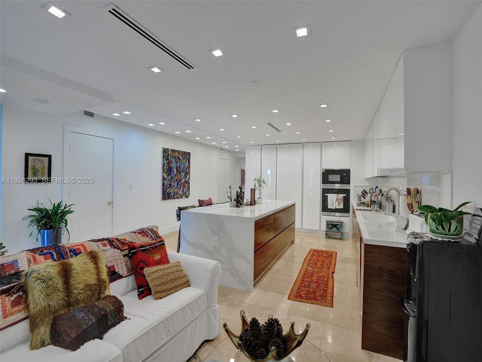 For Sale: $1,750,000 (3 beds, 4 baths, 2984 Square Feet)