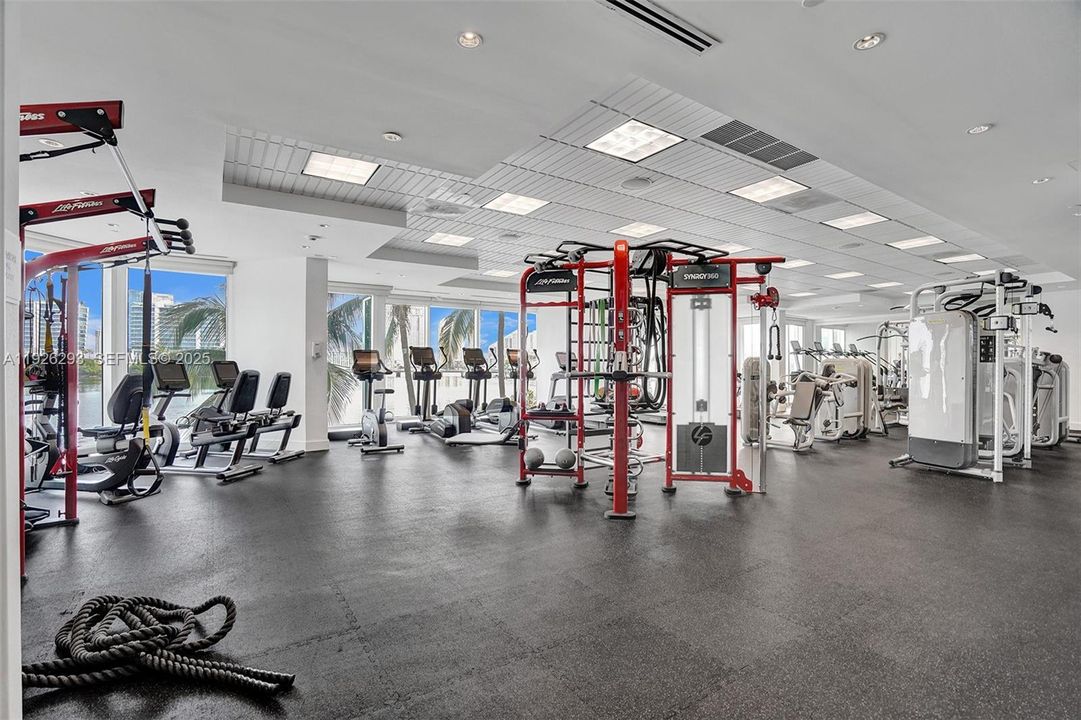 For Sale: $1,750,000 (3 beds, 4 baths, 2984 Square Feet)