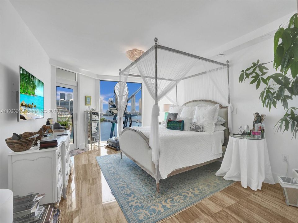 For Sale: $1,750,000 (3 beds, 4 baths, 2984 Square Feet)