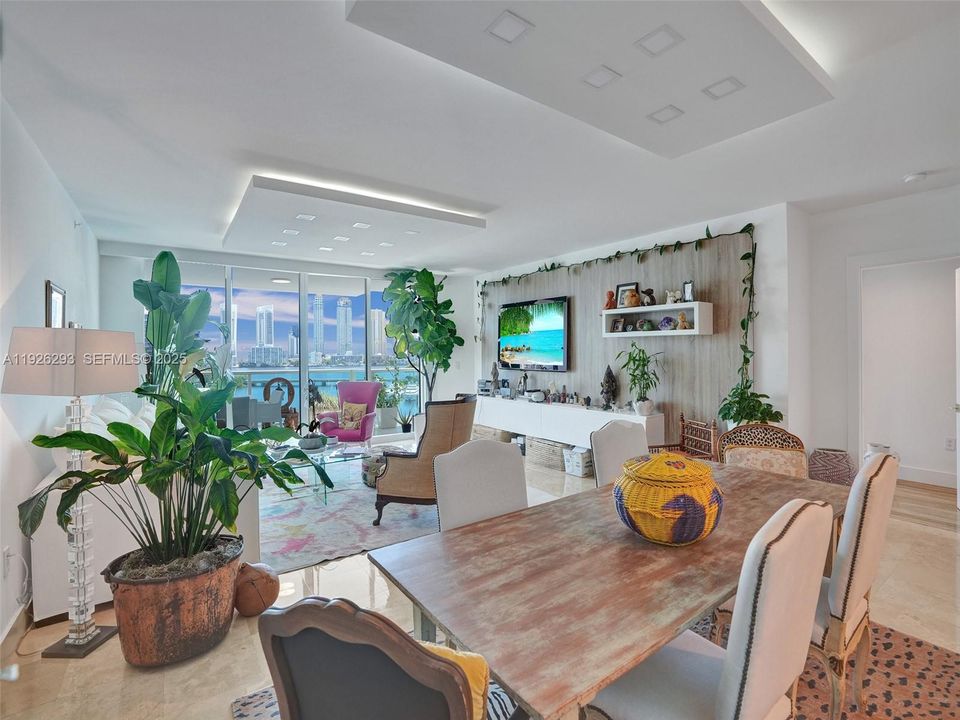 For Sale: $1,750,000 (3 beds, 4 baths, 2984 Square Feet)