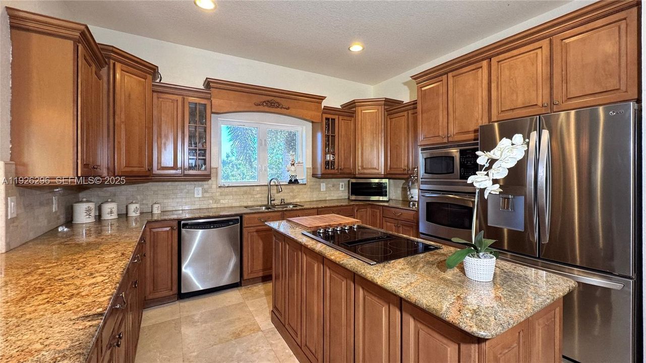 На продажу: $1,575,000 (3 спален, 2 ванн, 2722 Квадратных фут)