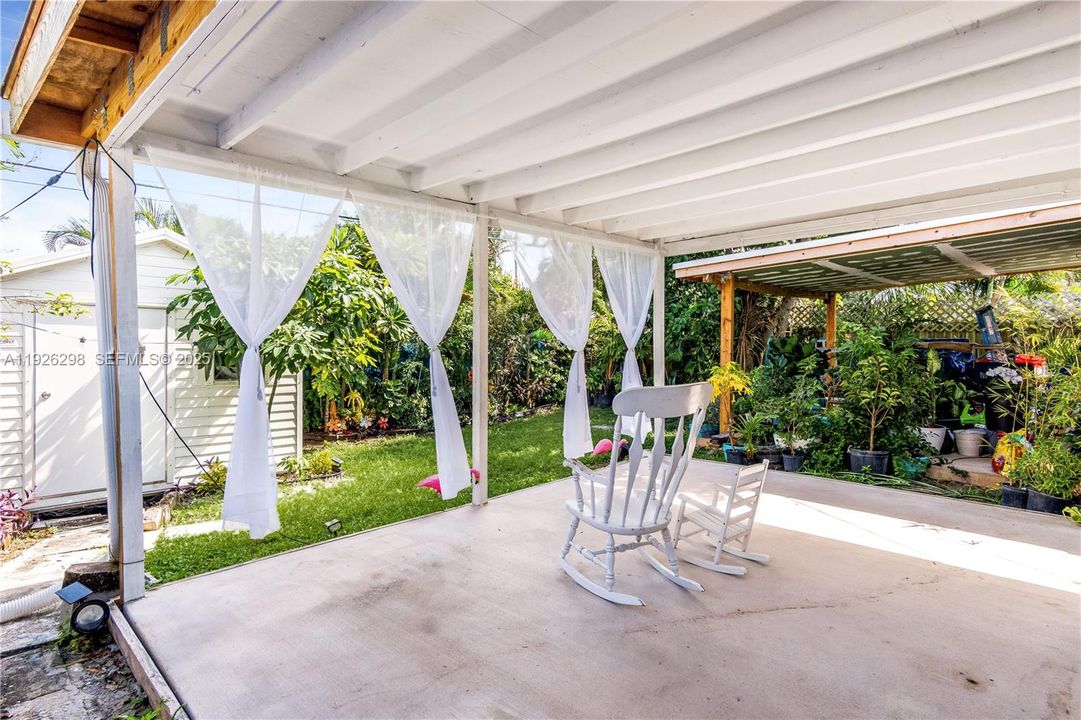 待售: $400,000 (2 贝兹, 1 浴室, 856 平方英尺)