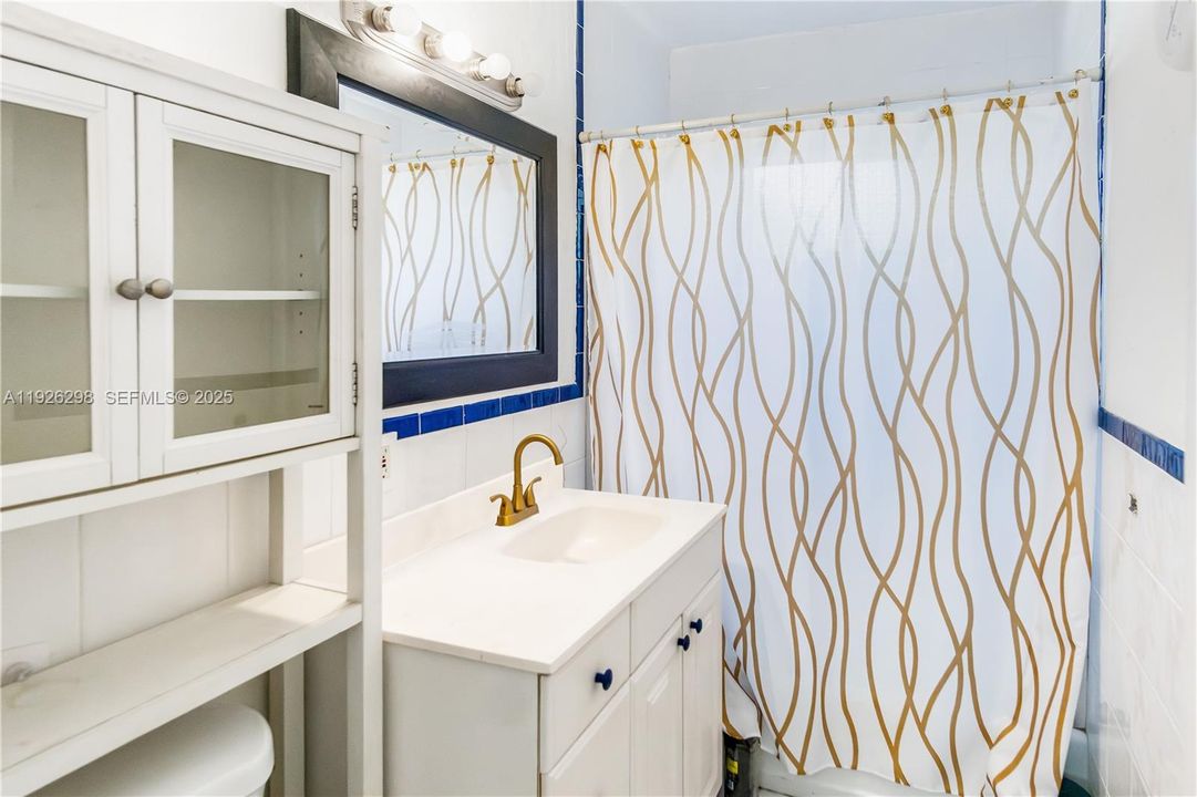 待售: $400,000 (2 贝兹, 1 浴室, 856 平方英尺)