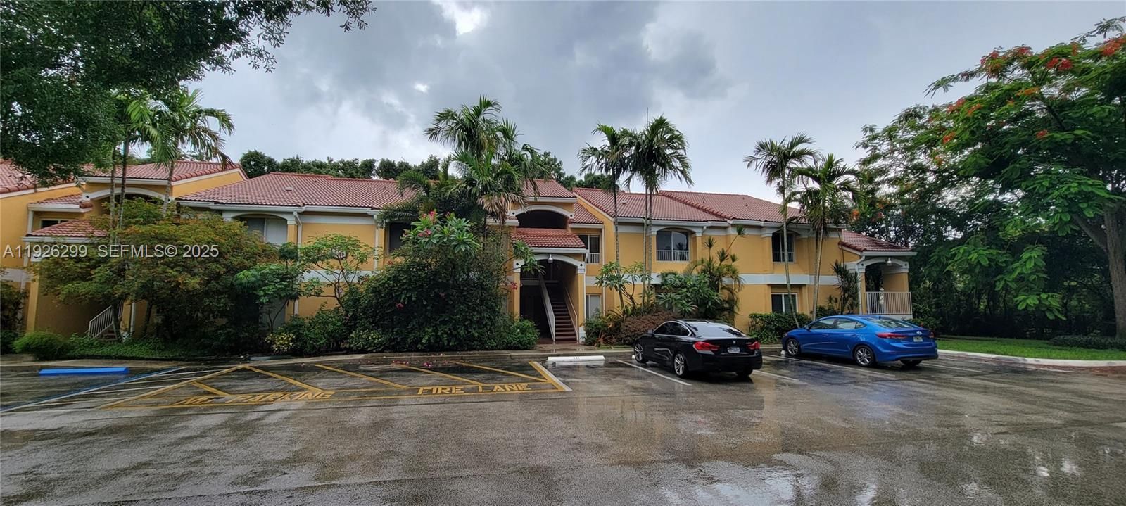 For Sale: $235,000 (2 beds, 2 baths, 1256 Square Feet)