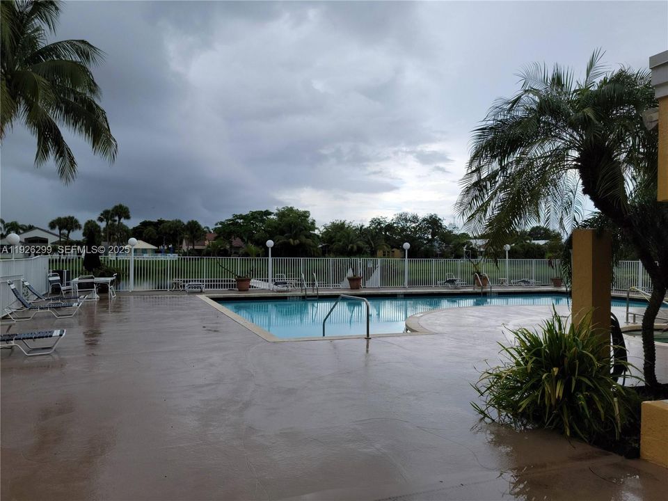 For Sale: $235,000 (2 beds, 2 baths, 1256 Square Feet)