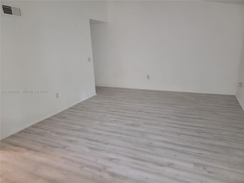 For Sale: $235,000 (2 beds, 2 baths, 1256 Square Feet)