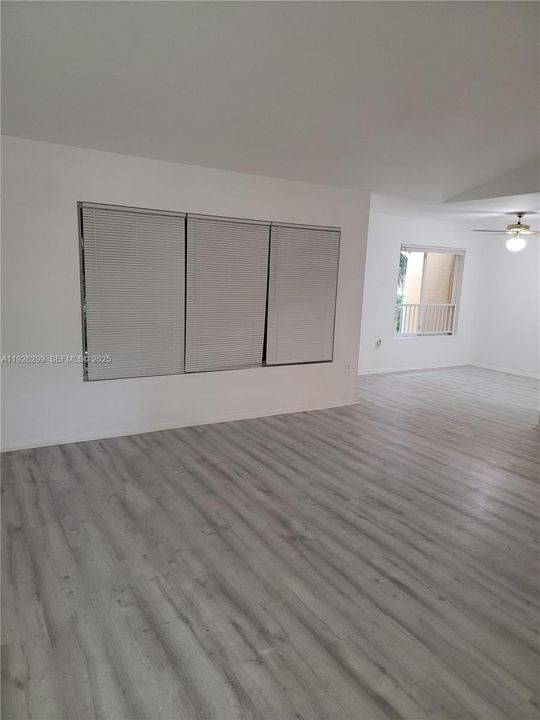 For Sale: $235,000 (2 beds, 2 baths, 1256 Square Feet)