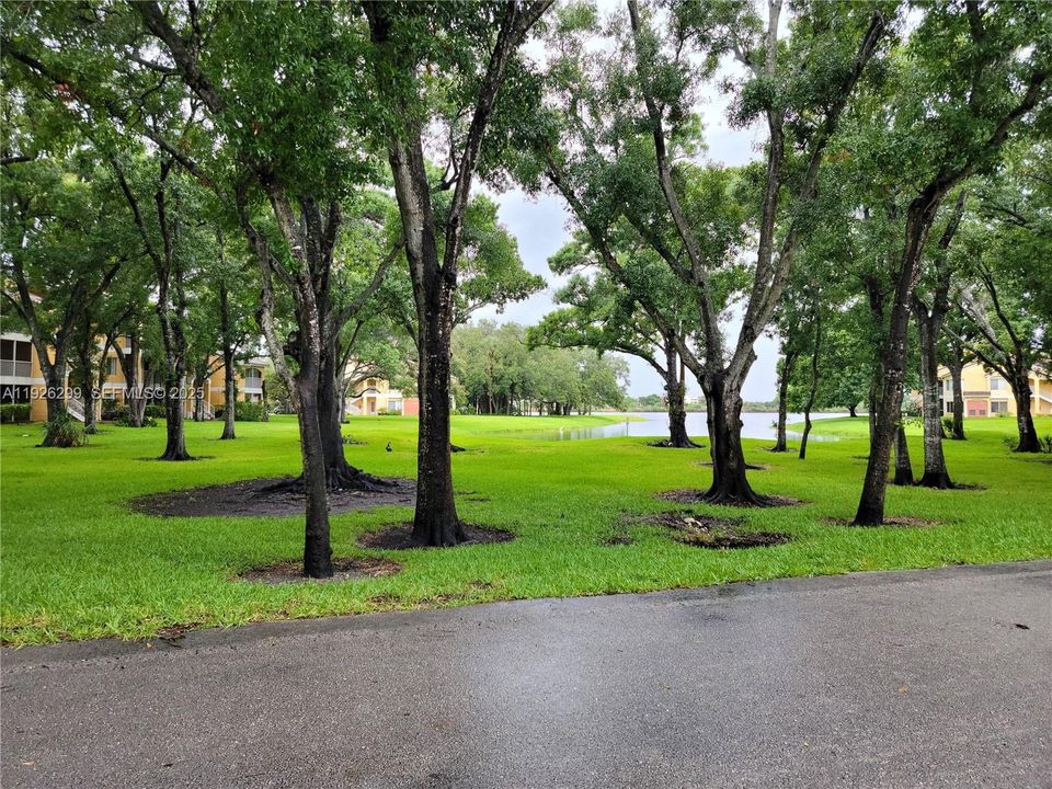 For Sale: $235,000 (2 beds, 2 baths, 1256 Square Feet)