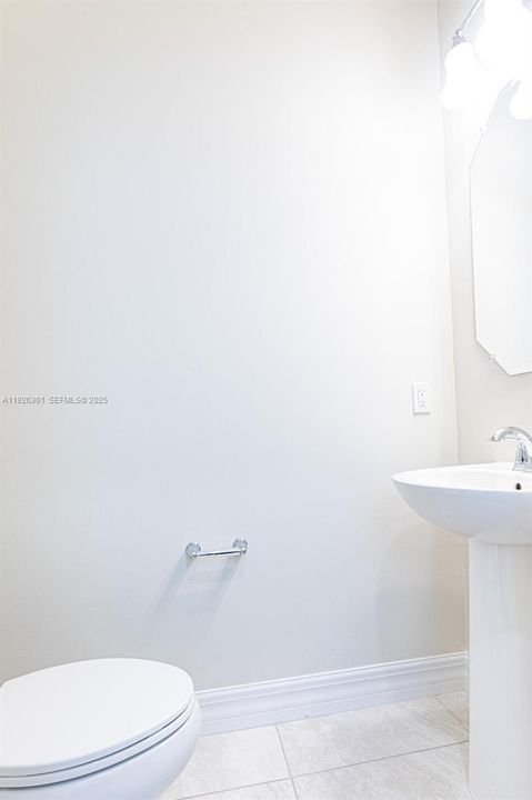 В аренду: $3,350 (3 спален, 2 ванн, 1826 Квадратных фут)