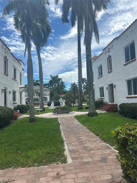 For Rent: $2,200 (1 beds, 1 baths, 7762 Square Feet)