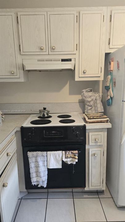 待售: $75,000 (1 贝兹, 1 浴室, 680 平方英尺)