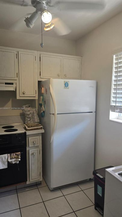 待售: $75,000 (1 贝兹, 1 浴室, 680 平方英尺)