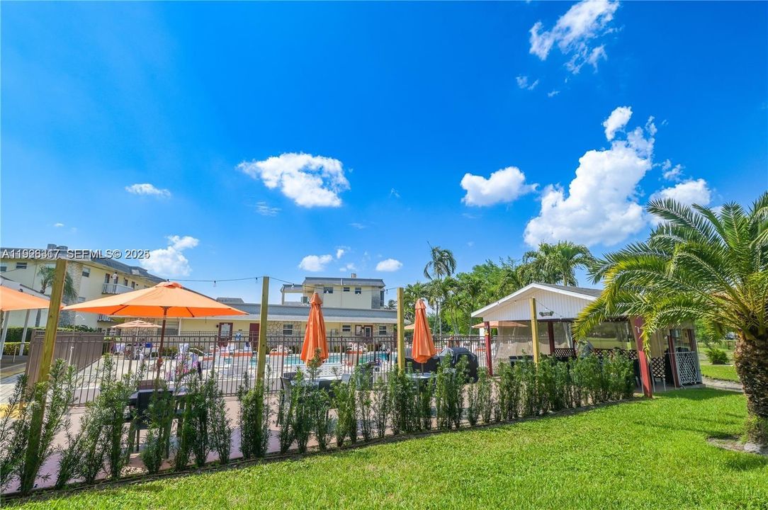 待售: $75,000 (1 贝兹, 1 浴室, 680 平方英尺)