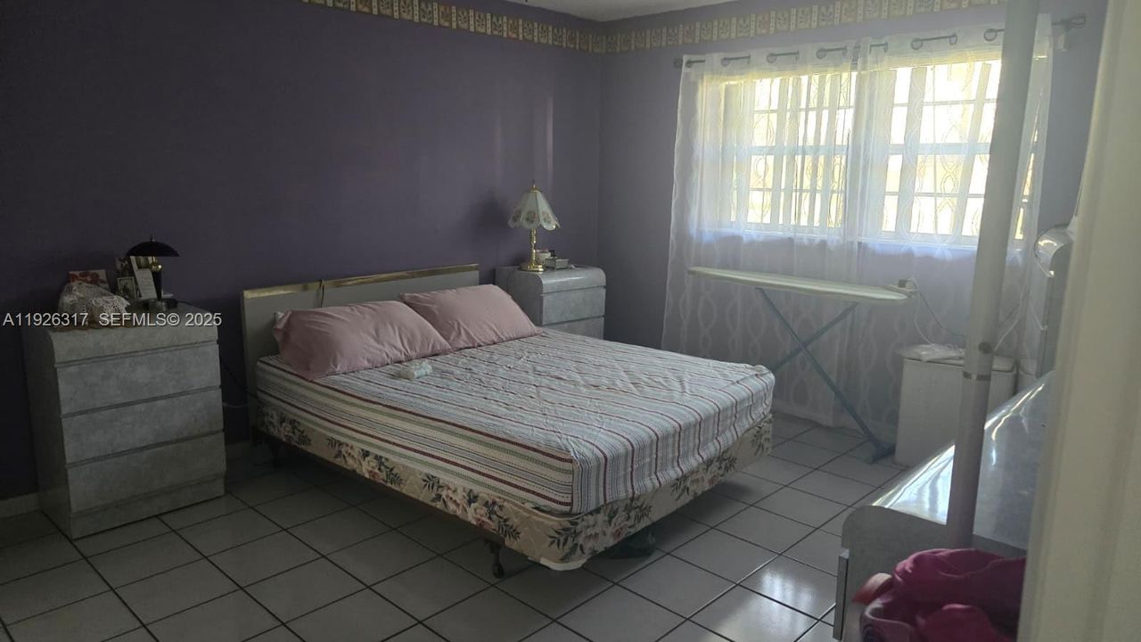 待售: $75,000 (1 贝兹, 1 浴室, 680 平方英尺)