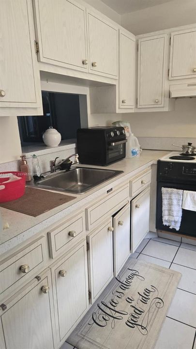 待售: $75,000 (1 贝兹, 1 浴室, 680 平方英尺)