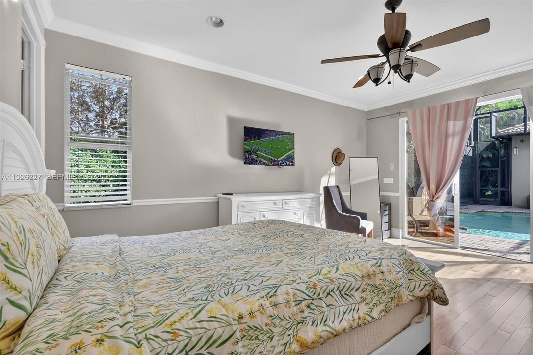 En Venta: $1,299,000 (5 camas, 4 baños, 3365 Pies cuadrados)