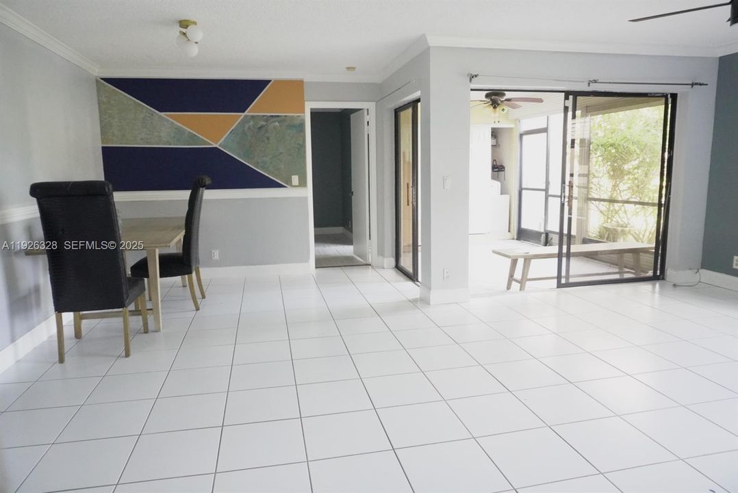 For Rent: $2,700 (3 beds, 2 baths, 1093 Square Feet)