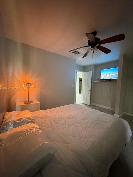 For Rent: $2,700 (3 beds, 2 baths, 1093 Square Feet)