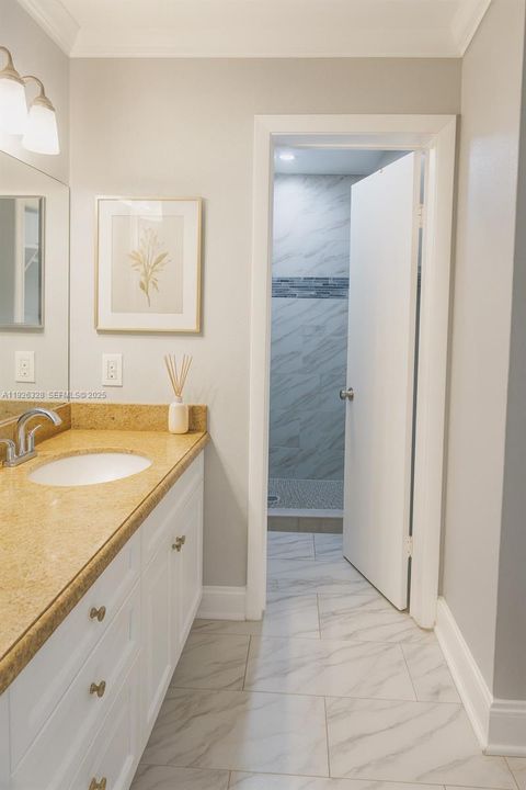 For Rent: $2,700 (3 beds, 2 baths, 1093 Square Feet)