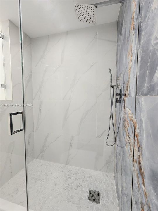 For Sale: $614,000 (2 beds, 2 baths, 1100 Square Feet)