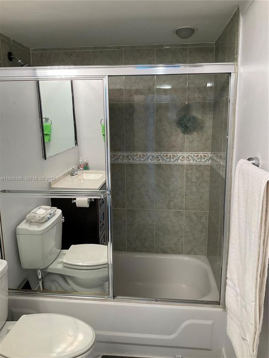 待售: $190,000 (2 贝兹, 2 浴室, 1025 平方英尺)