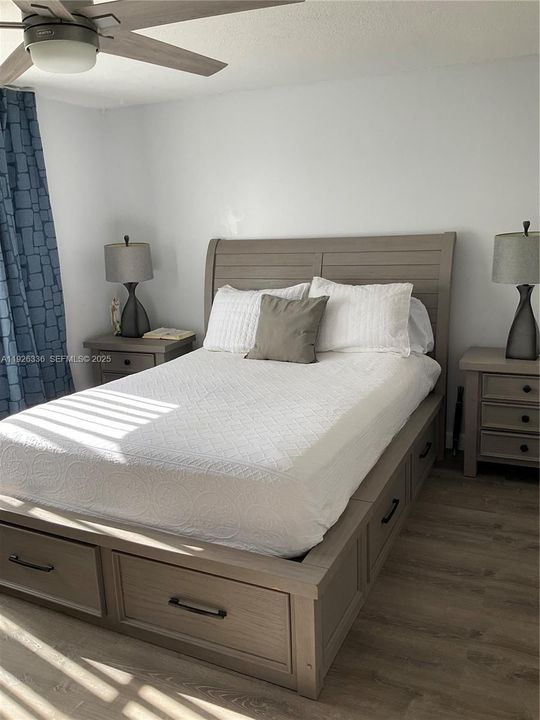 待售: $190,000 (2 贝兹, 2 浴室, 1025 平方英尺)