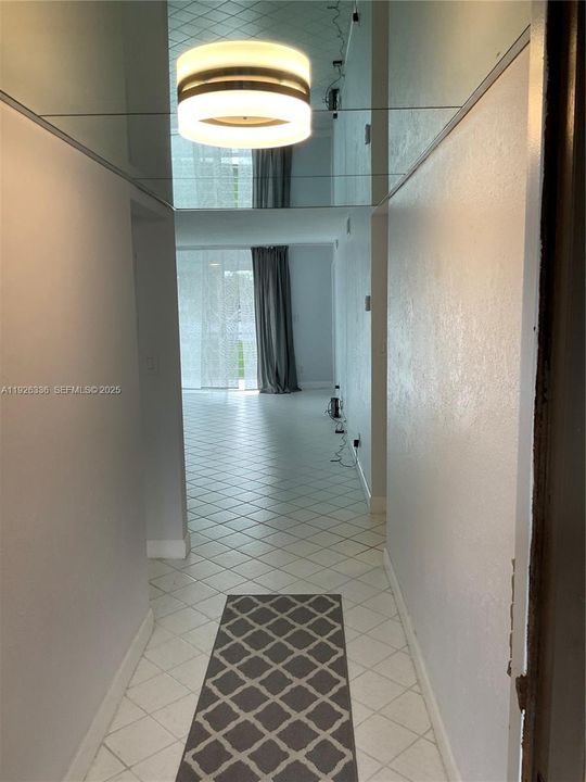 待售: $190,000 (2 贝兹, 2 浴室, 1025 平方英尺)