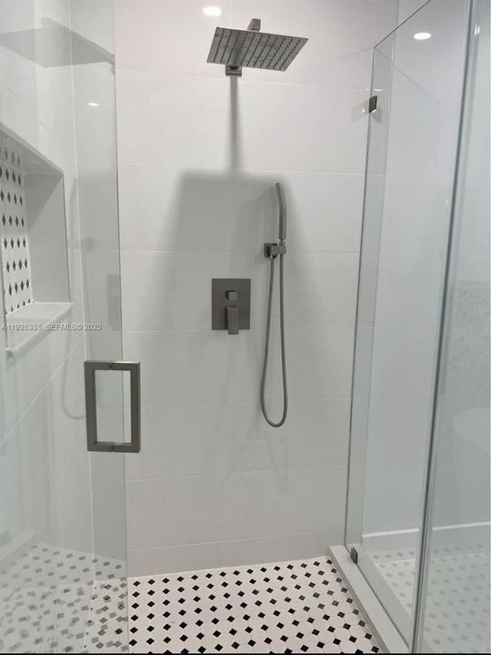 For Rent: $2,000 (2 beds, 1 baths, 0 Square Feet)