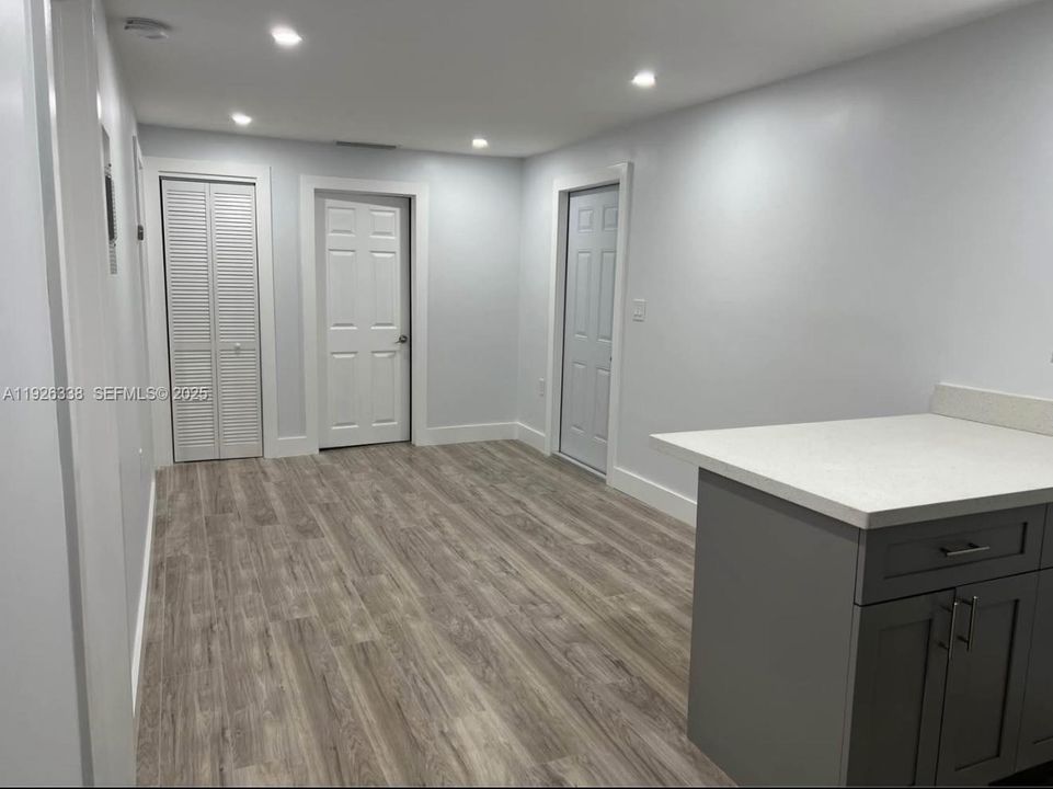 For Rent: $2,000 (2 beds, 1 baths, 0 Square Feet)