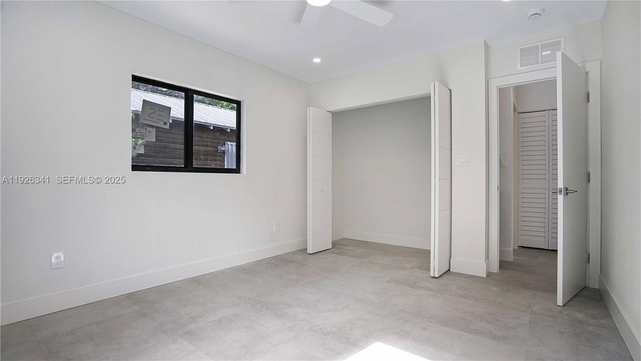 出租: $2,300 (1 贝兹, 1 浴室, 2459 平方英尺)