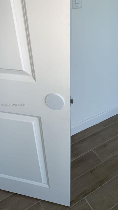 For Rent: $3,850 (4 beds, 2 baths, 2980 Square Feet)