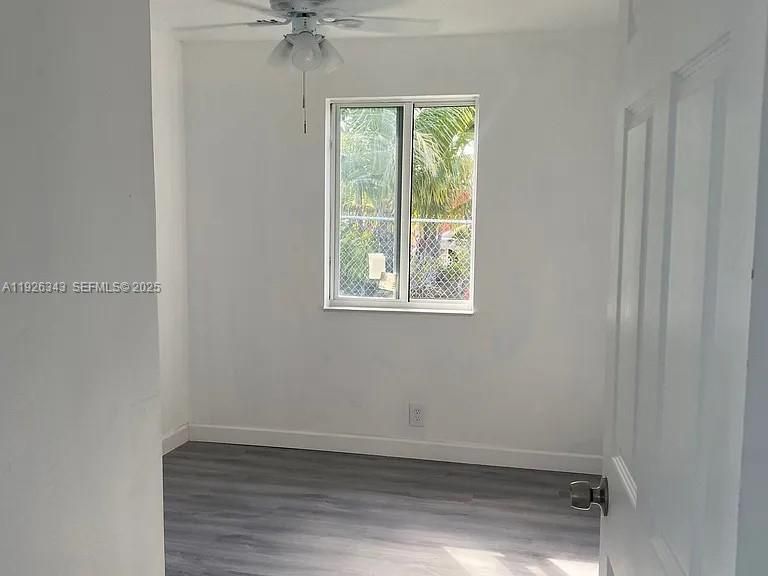 В аренду: $2,599 (3 спален, 1 ванн, 840 Квадратных фут)