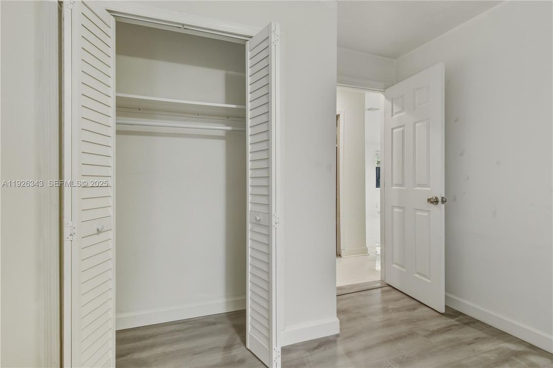 В аренду: $2,599 (3 спален, 1 ванн, 840 Квадратных фут)