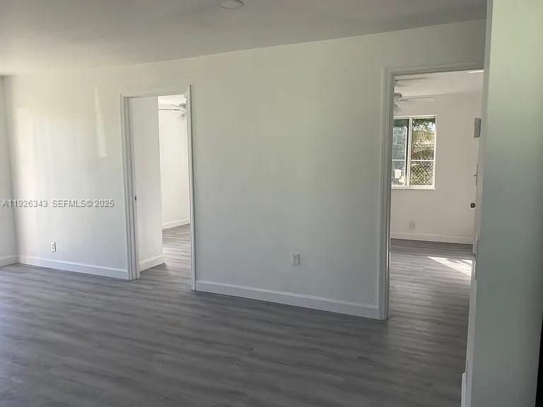 В аренду: $2,599 (3 спален, 1 ванн, 840 Квадратных фут)