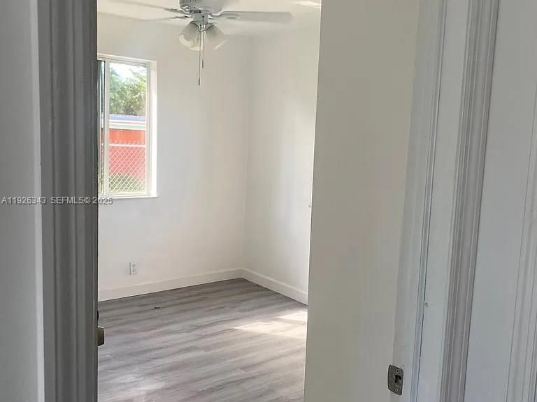 В аренду: $2,599 (3 спален, 1 ванн, 840 Квадратных фут)