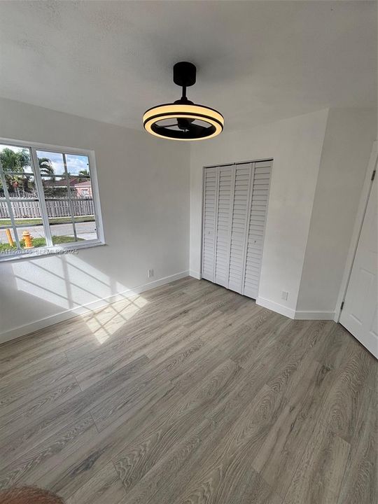 En Venta: $625,000 (4 camas, 2 baños, 1406 Pies cuadrados)