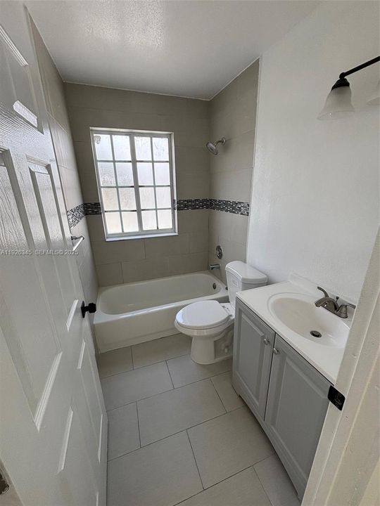 En Venta: $625,000 (4 camas, 2 baños, 1406 Pies cuadrados)