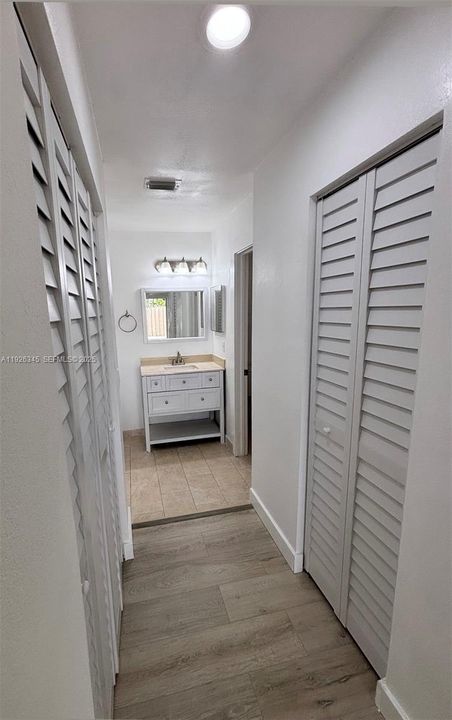 En Venta: $625,000 (4 camas, 2 baños, 1406 Pies cuadrados)