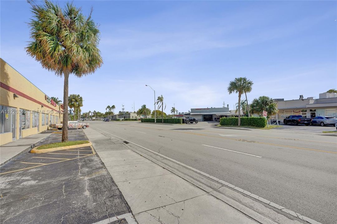 出租: $3,200 (0 贝兹, 0 浴室, 0 平方英尺)