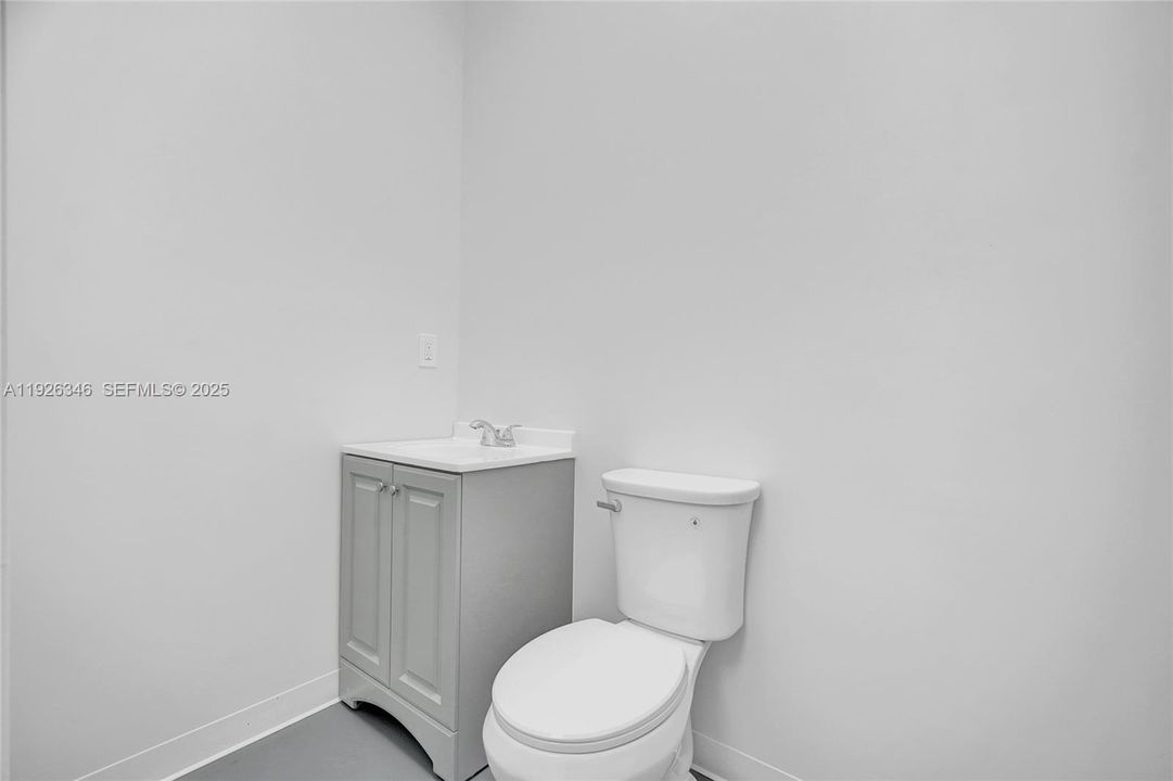 出租: $3,200 (0 贝兹, 0 浴室, 0 平方英尺)